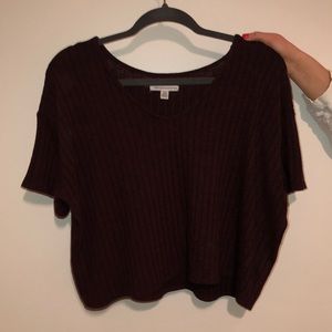 American Eagle maroon tee